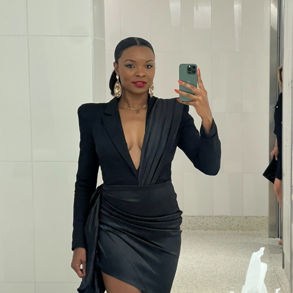 Fashion Nova Akaira Blazer Dress - Picture 4 of 5